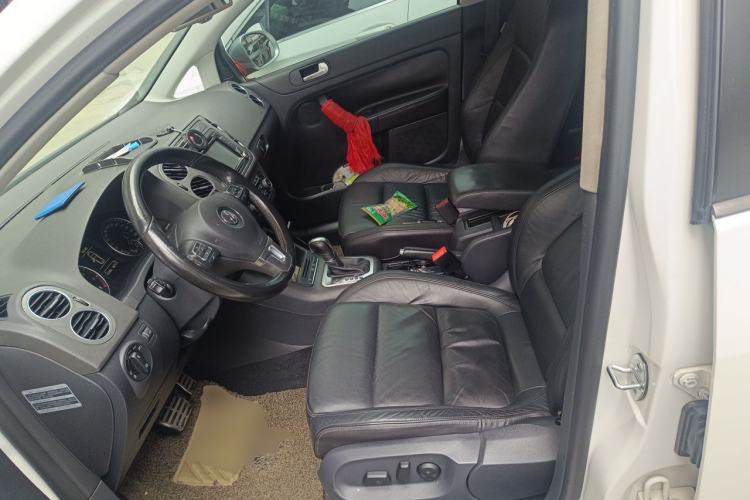 Used Volkswagen Golf 2011 1.4TSI Cross Golf Left Front Seat