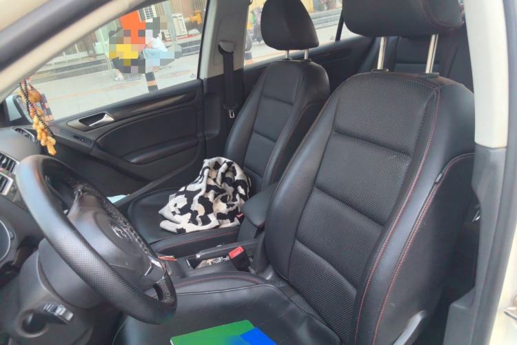 Used Volkswagen Golf 2011 1.4 TSI Automatic Comfort Model Left Front Seat
