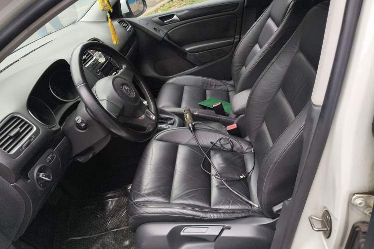 Used Volkswagen Golf 2011 1.4 TSI Automatic Comfort Model Left Front Seat