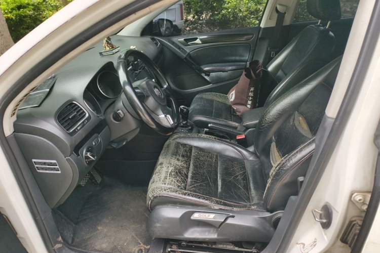 Used Volkswagen Golf 2011 1.4 TSI Automatic Comfort Model Left Front Seat