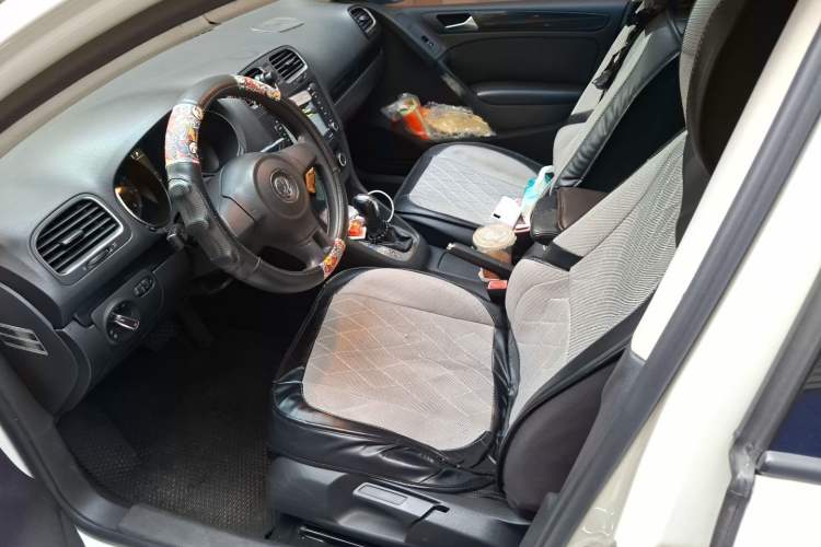 Used Volkswagen Golf 2011 1.4 TSI Automatic Comfort Model Left Front Seat