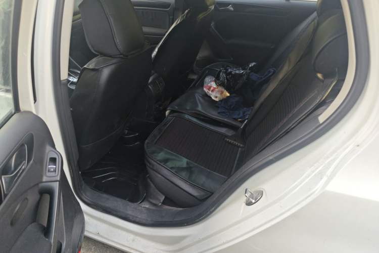 Used Volkswagen Golf 2011 1.4 TSI Automatic Comfort Model Left Rear Seat