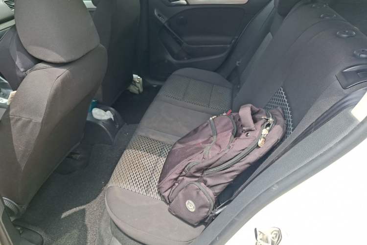 Used Volkswagen Golf 2011 1.6L Automatic Fashion Edition Left Rear Seat