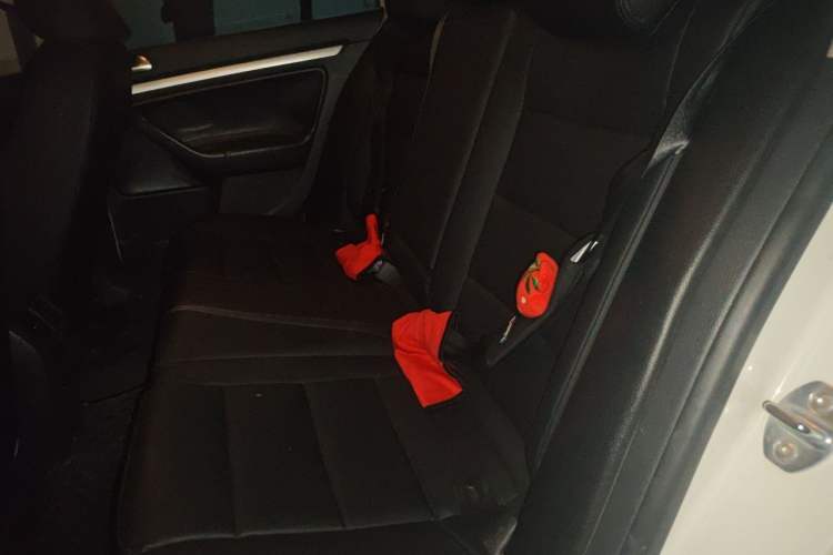 Used Volkswagen Golf 2011 1.4 TSI Comfort Travel Edition Left Rear Seat