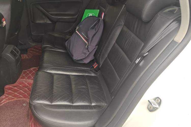 Used Volkswagen Golf 2011 1.4 TSI Luxury Touring Edition Left Rear Seat