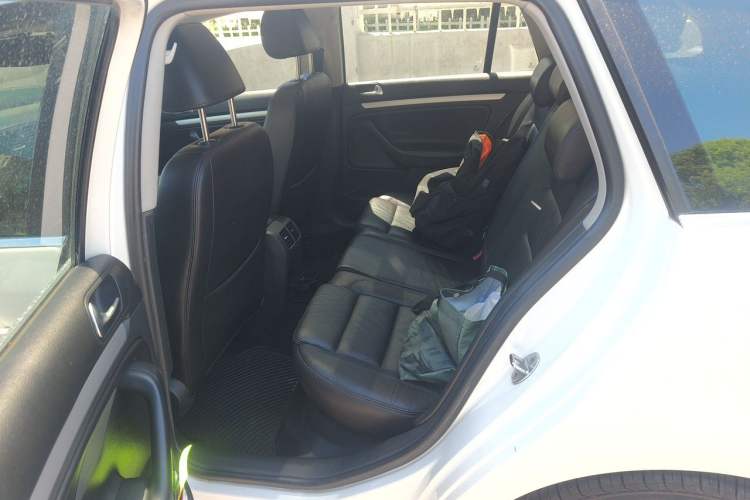 Used Volkswagen Golf 2011 1.4 TSI Luxury Touring Edition Left Rear Seat