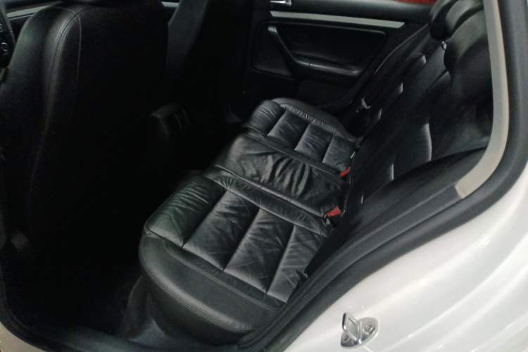 Used Volkswagen Golf 2011 1.4 TSI Luxury Touring Edition Left Rear Seat