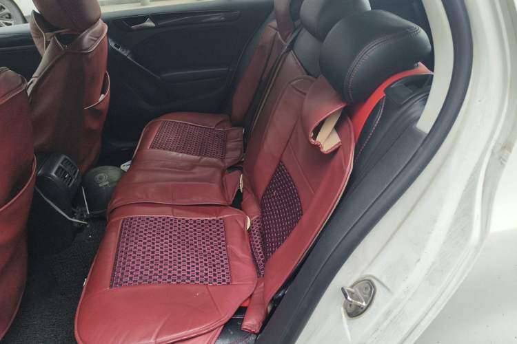 Used Volkswagen Golf 2011 1.6L Automatic Comfort Model Left Rear Seat