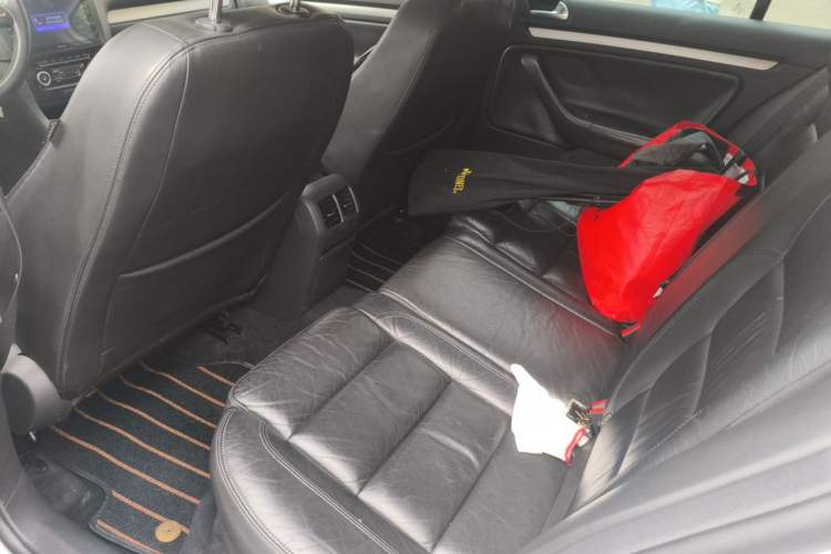 Used Volkswagen Golf 2011 1.4 TSI Luxury Touring Edition Left Rear Seat