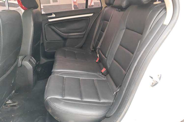 Used Volkswagen Golf 2011 1.4 TSI Luxury Touring Edition Left Rear Seat