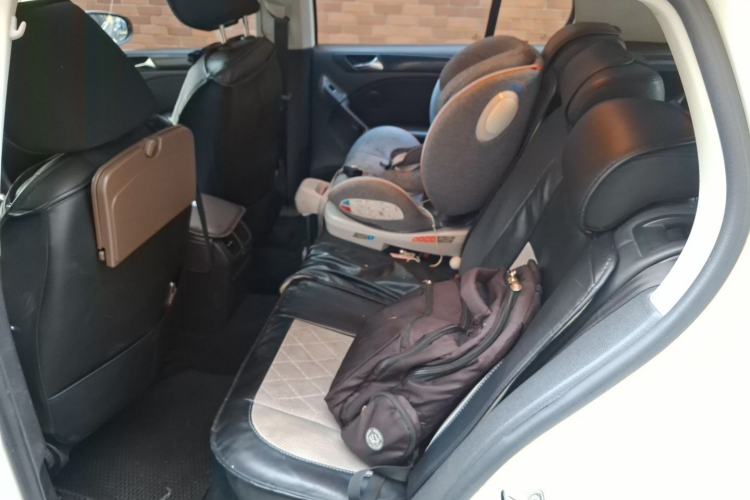 Used Volkswagen Golf 2011 1.4 TSI Automatic Comfort Model Left Rear Seat