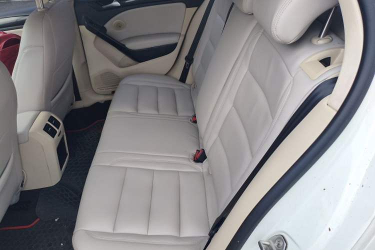 Used Volkswagen Golf 2011 1.4 TSI Automatic Comfort Model Left Rear Seat