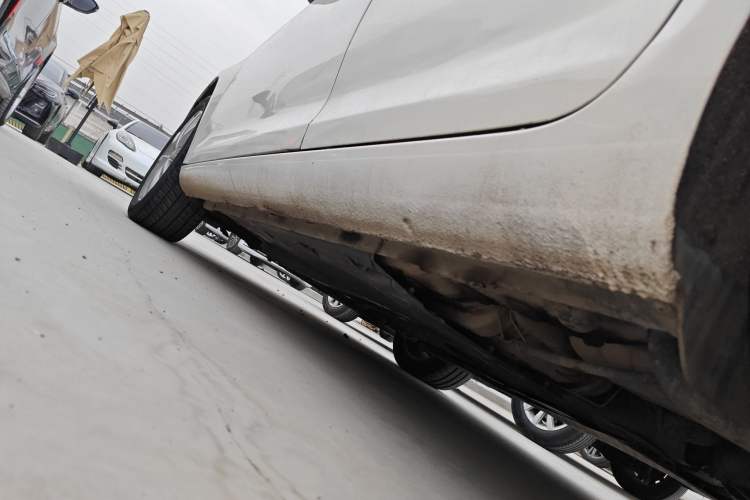 Used Volkswagen Golf 2011 1.4 TSI Luxury Touring Edition Left Side Sill