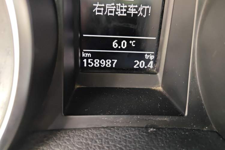 Used Volkswagen Golf 2011 1.4 TSI Comfort Travel Edition Odometer Close Up