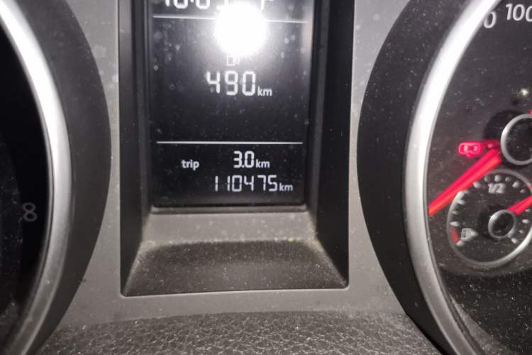 Used Volkswagen Golf 2011 1.6L Automatic Comfort Model Odometer Close Up