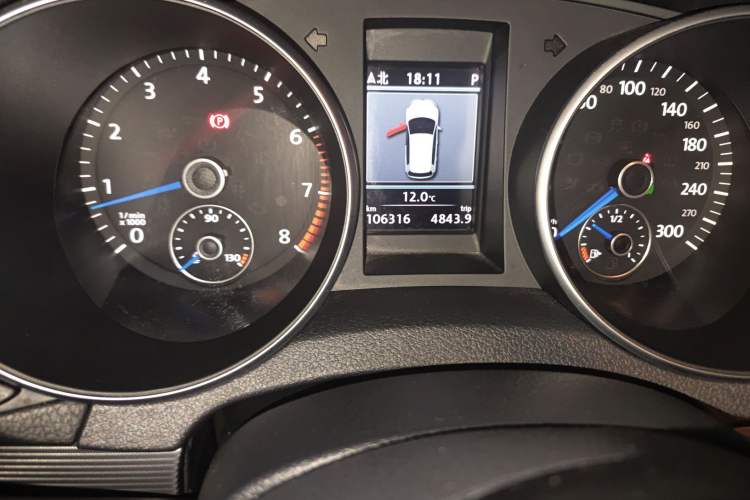 Used Volkswagen Golf 2011 2.0 TSI R Odometer Close Up