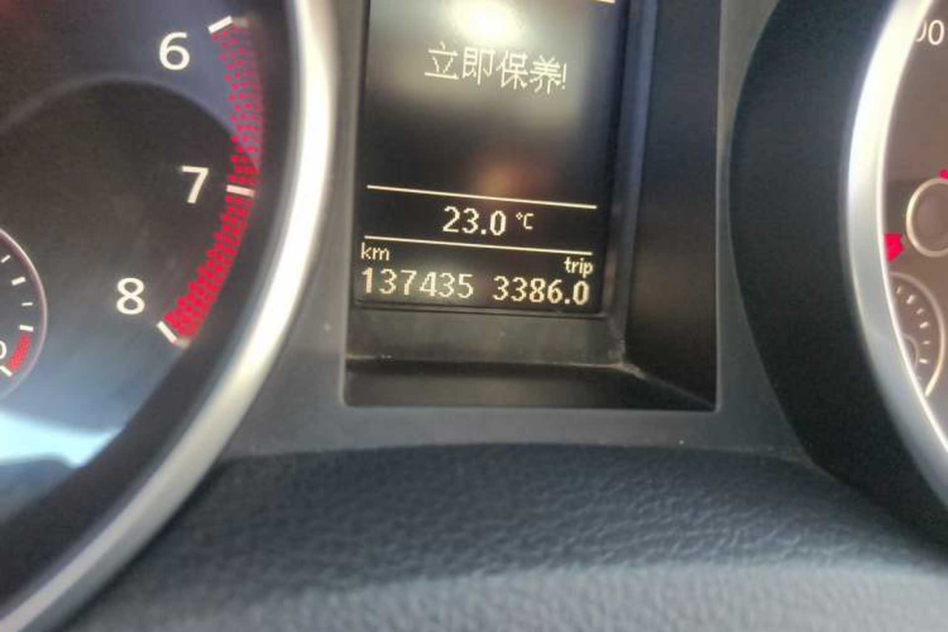 Used Volkswagen Golf 2011 1.4 TSI Luxury Touring Edition Odometer Close Up