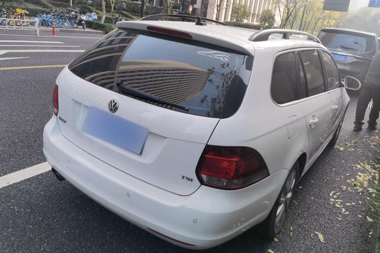 Used Volkswagen Golf 2011 1.4 TSI Luxury Touring Edition Rear Right 45 Deg