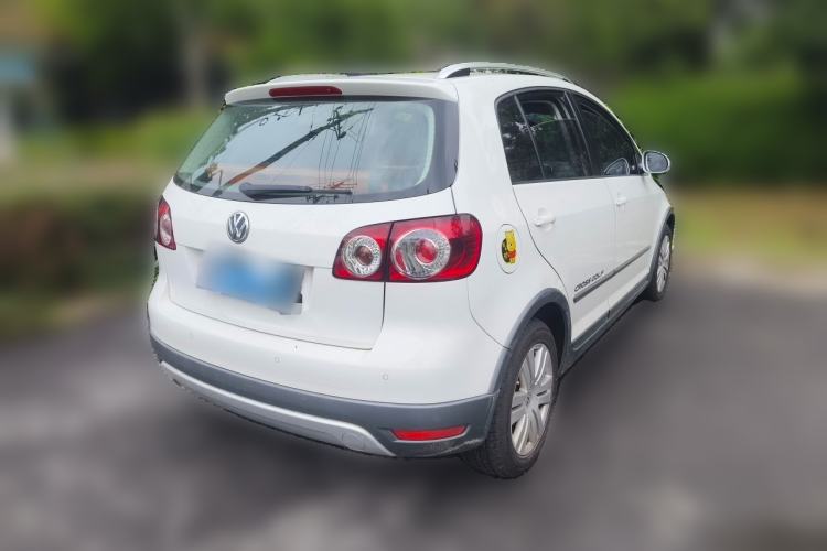 Used Volkswagen Golf 2011 1.4TSI Cross Golf Rear Right 45 Deg