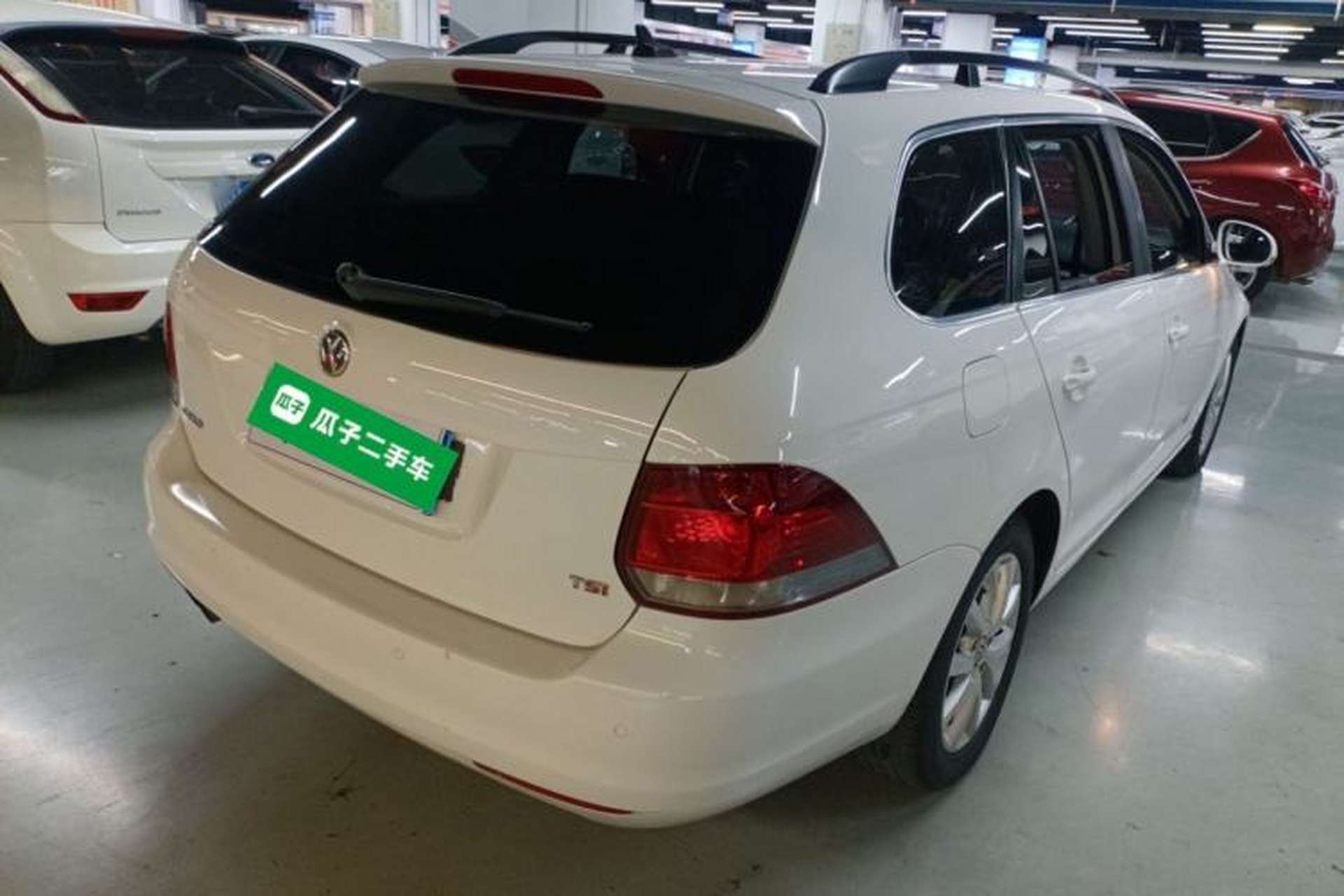 Used Volkswagen Golf 2011 1.4 TSI Luxury Touring Edition Rear Right 45 Deg