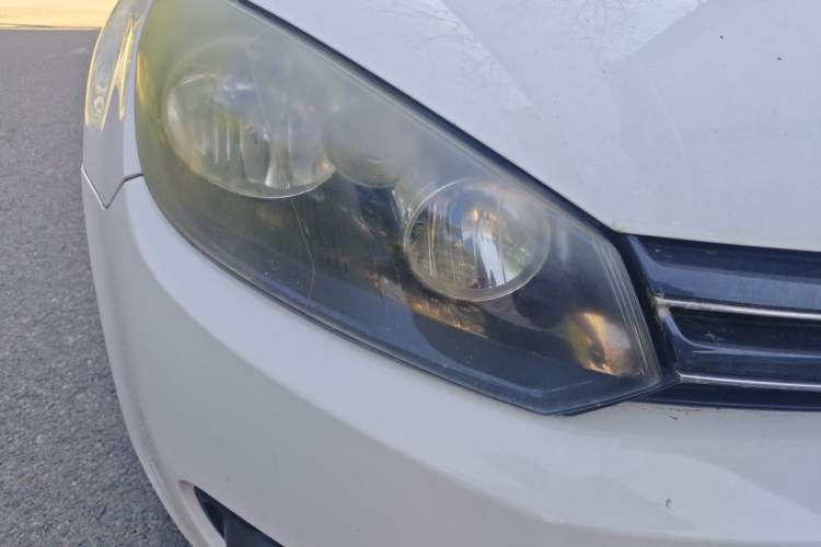 Used Volkswagen Golf 2011 1.4 TSI Automatic Comfort Model Right Front Headlight