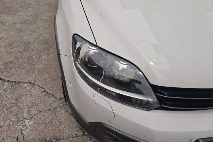Used Volkswagen Golf 2011 1.4TSI Cross Golf Right Front Headlight