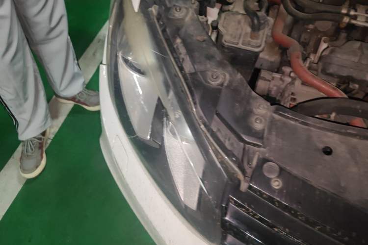 Used Volkswagen Golf 2011 2.0 TSI R Right Front Headlight