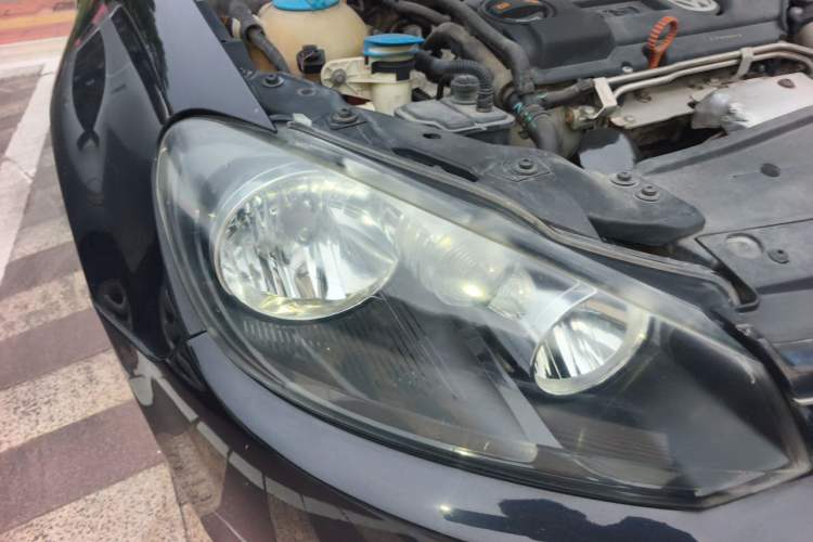 Used Volkswagen Golf 2011 1.4 TSI Automatic Luxury Edition Right Front Headlight