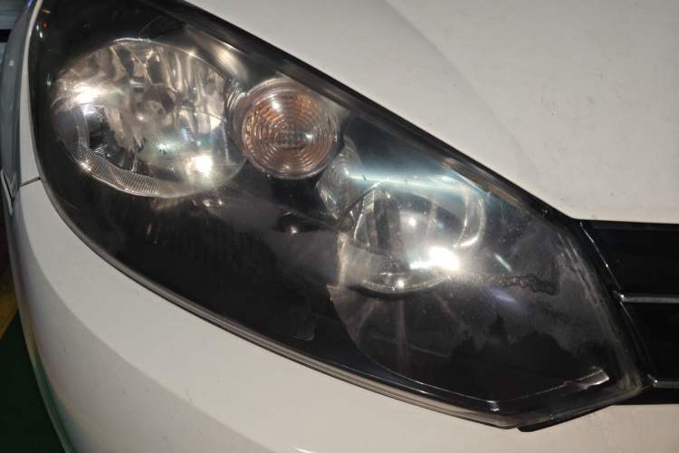 Used Volkswagen Golf 2011 1.6 Manual Fashion Edition Right Front Headlight