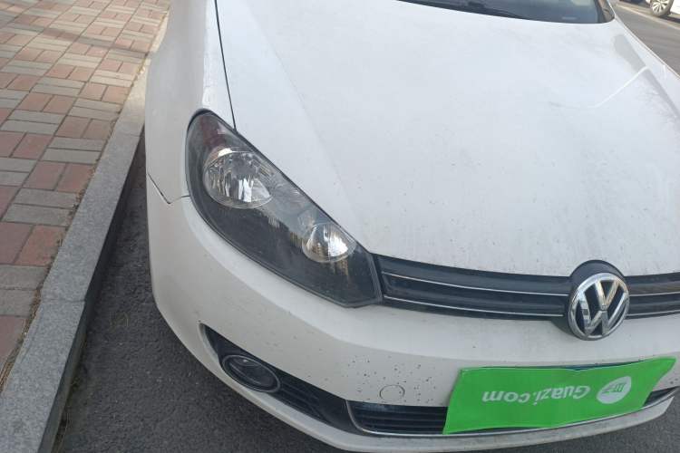 Used Volkswagen Golf 2011 1.6L Automatic Fashion Edition Right Front Headlight