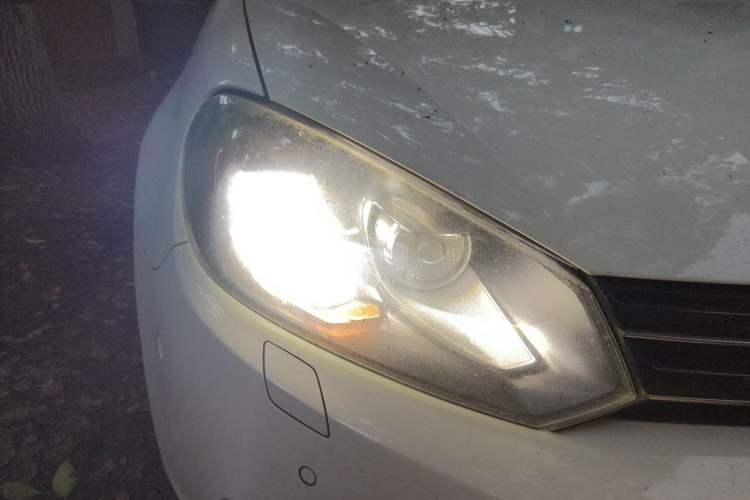 Used Volkswagen Golf 2011 1.4 TSI Luxury Touring Edition Right Front Headlight