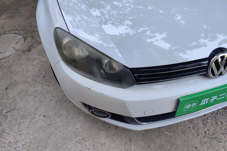 Used Volkswagen Golf 2011 1.4 TSI Manual Comfort Edition Right Front Headlight
