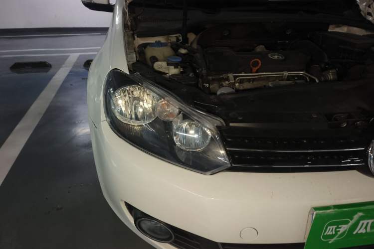 Used Volkswagen Golf 2011 1.4 TSI Automatic Comfort Model Right Front Headlight