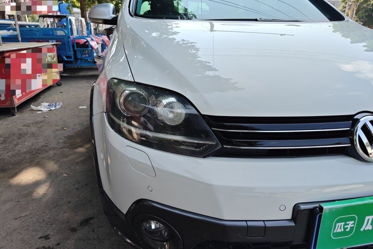 Used Volkswagen Golf 2011 1.4TSI Cross Golf Right Front Headlight