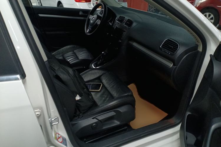 Used Volkswagen Golf 2011 1.4 TSI Luxury Touring Edition Right Front Seat