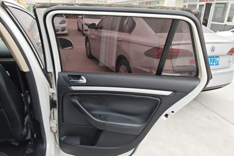 Used Volkswagen Golf 2011 1.4 TSI Luxury Touring Edition Right Rear Door Interior