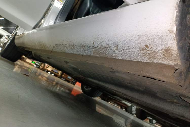 Used Volkswagen Golf 2011 1.4 TSI Luxury Touring Edition Right Side Sill