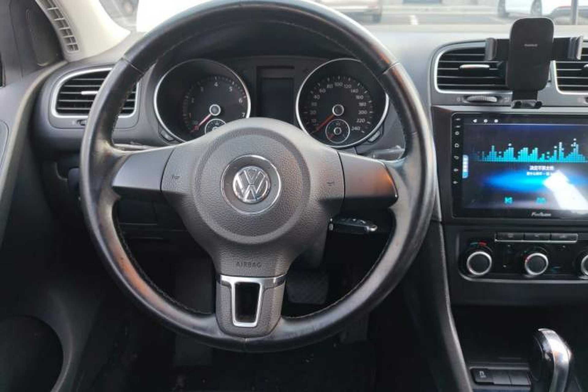 Used Volkswagen Golf 2011 1.4 TSI Automatic Luxury Edition Steering Wheel