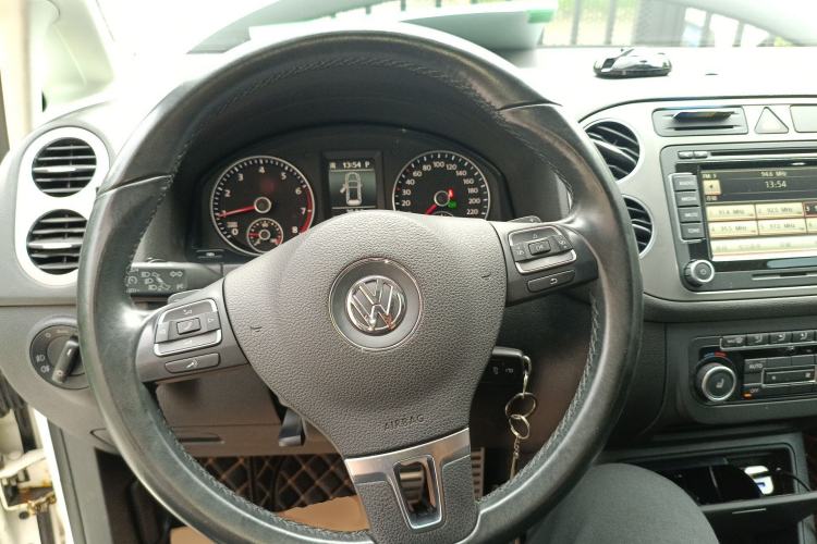 Used Volkswagen Golf 2011 1.4TSI Cross Golf Steering Wheel