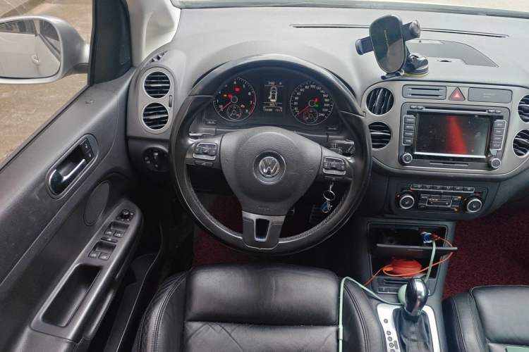 Used Volkswagen Golf 2011 1.4TSI Cross Golf Steering Wheel