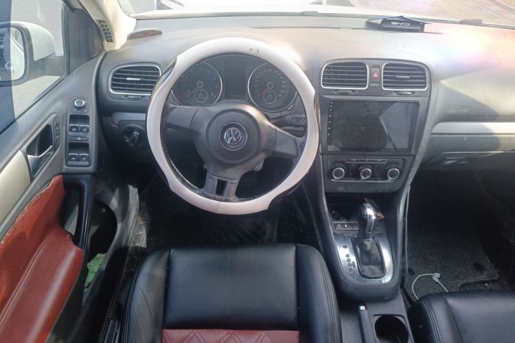 Used Volkswagen Golf 2011 1.6L Automatic Fashion Edition Steering Wheel