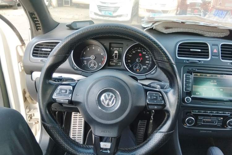 Used Volkswagen Golf 2011 2.0 TSI R Steering Wheel