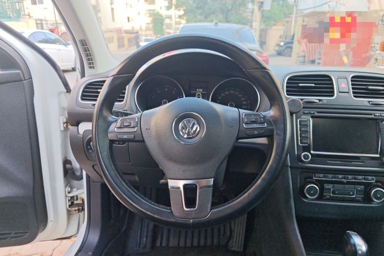 Used Volkswagen Golf 2011 1.4 TSI Automatic Luxury Edition Steering Wheel