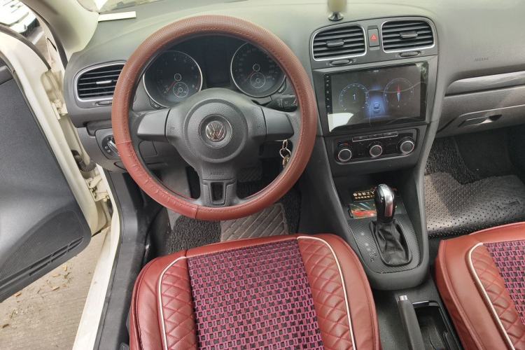 Used Volkswagen Golf 2011 1.6L Automatic Comfort Model Steering Wheel