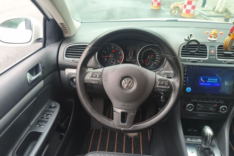 Used Volkswagen Golf 2011 1.4 TSI Luxury Touring Edition Steering Wheel