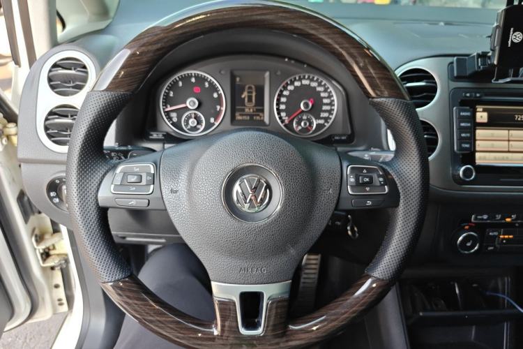 Used Volkswagen Golf 2011 1.4TSI Cross Golf Steering Wheel