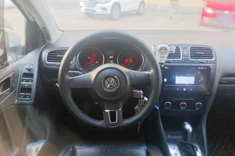 Used Volkswagen Golf 2011 1.4 TSI Automatic Luxury Edition Steering Wheel
