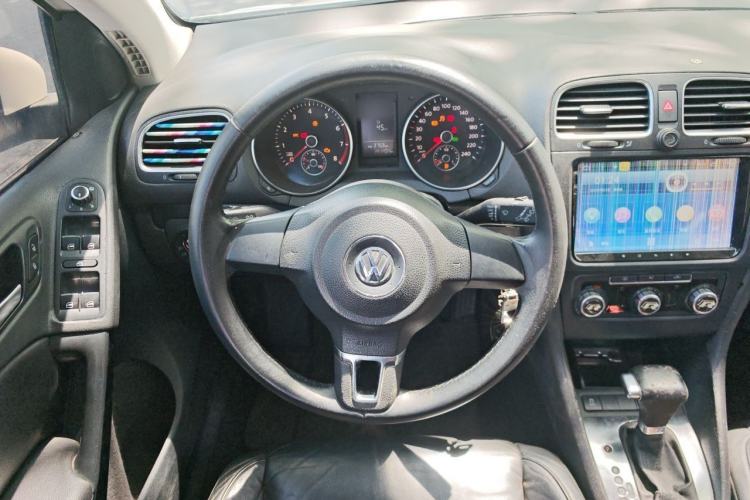 Used Volkswagen Golf 2011 1.4 TSI Automatic Comfort Model Steering Wheel