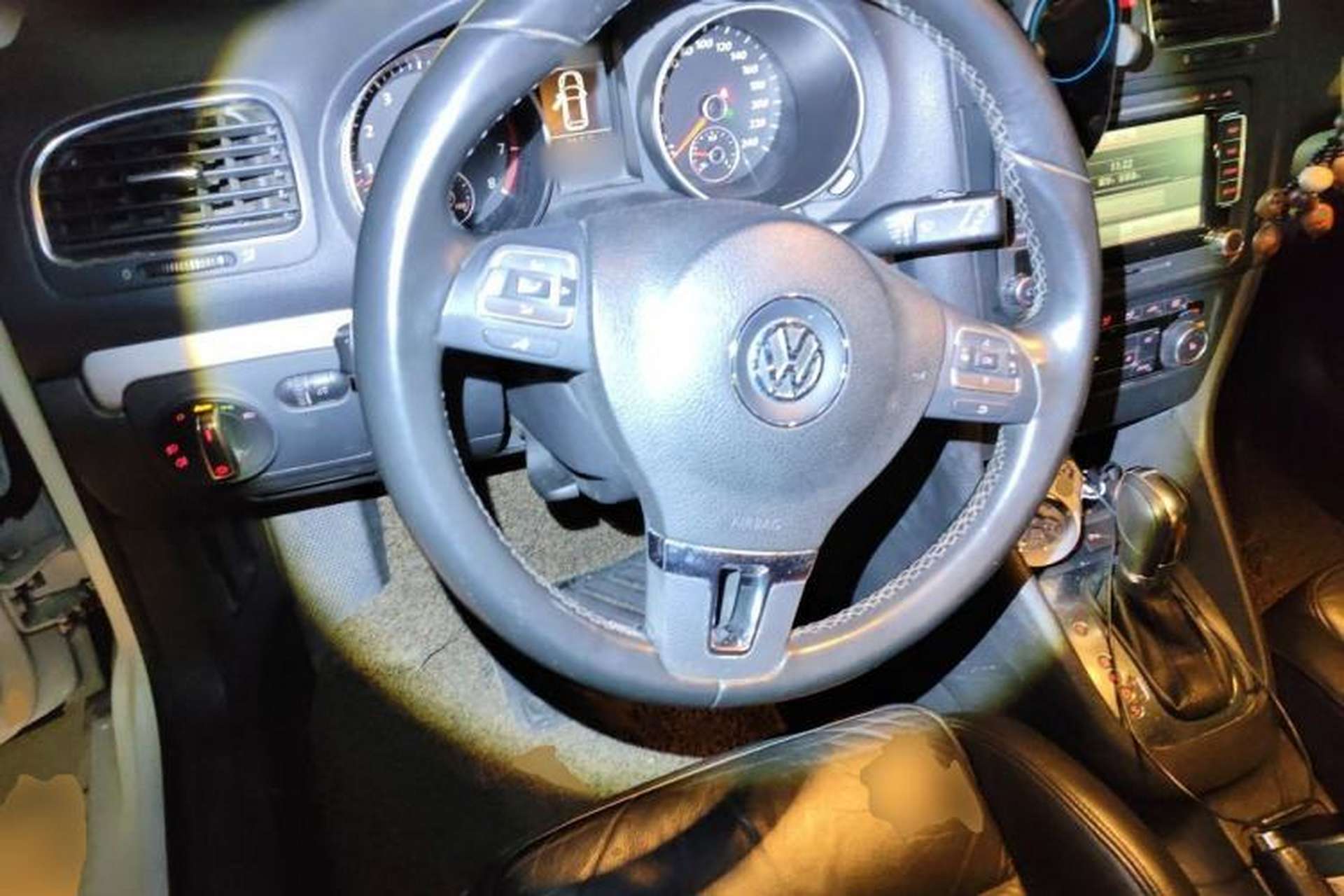 Used Volkswagen Golf 2011 1.4 TSI Automatic Luxury Edition Steering Wheel