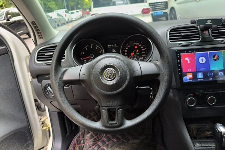 Used Volkswagen Golf 2011 1.4 TSI Automatic Comfort Model Steering Wheel